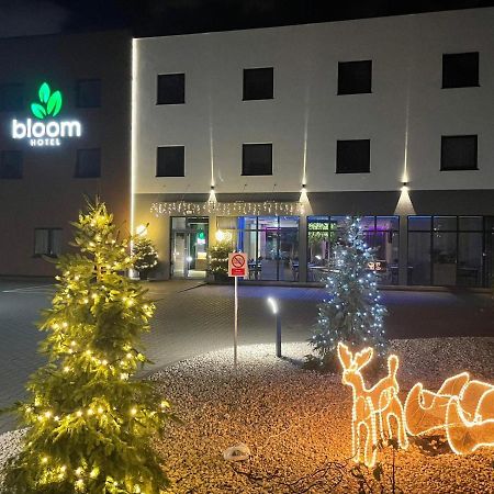 Bloom Hotel Airport Okecie Raszyn Exterior foto