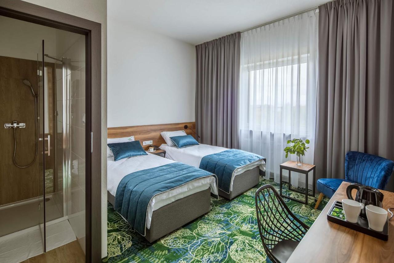 Bloom Hotel Airport Okecie Raszyn Exterior foto