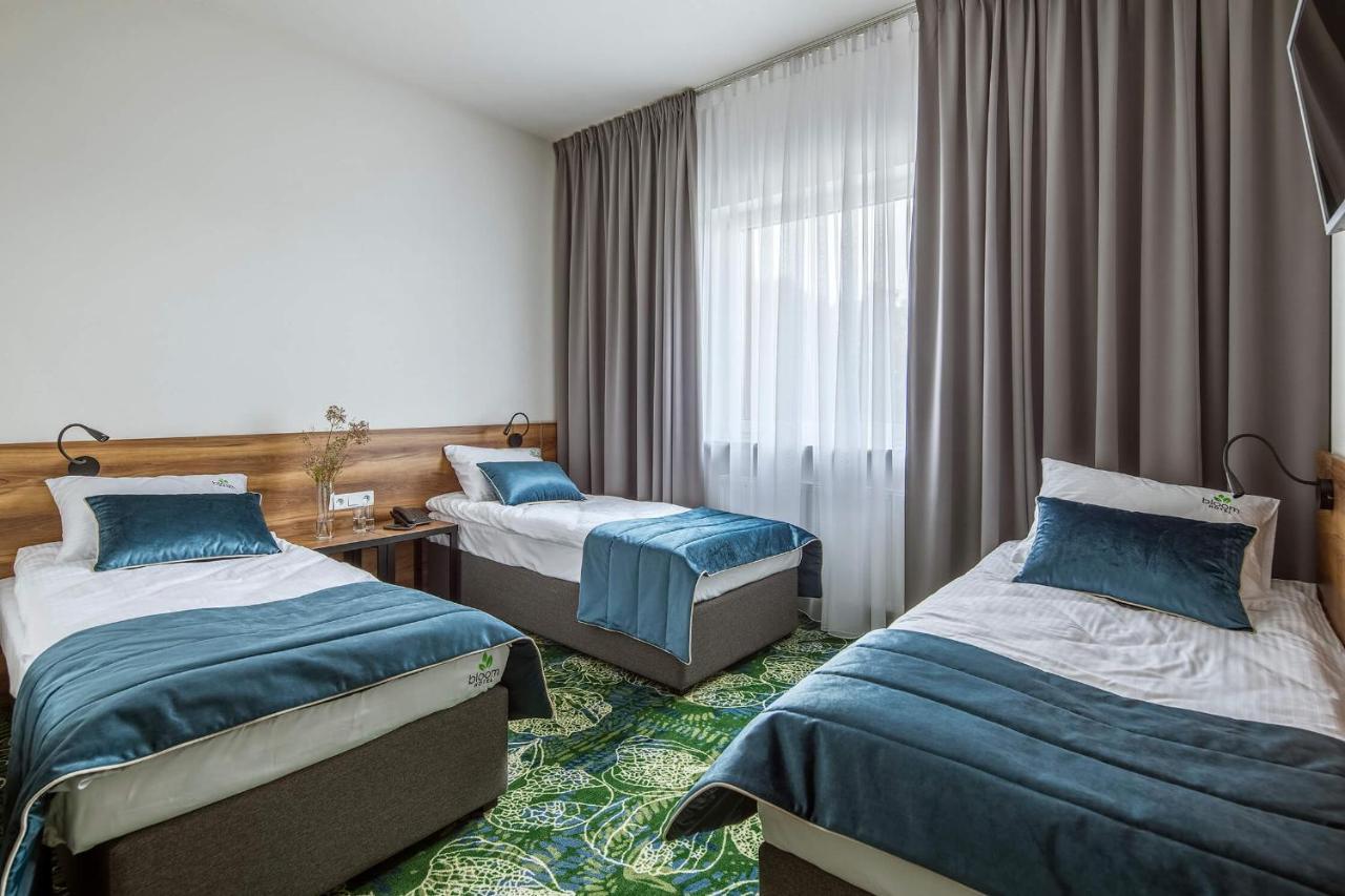 Bloom Hotel Airport Okecie Raszyn Exterior foto