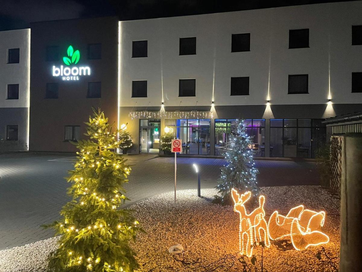 Bloom Hotel Airport Okecie Raszyn Exterior foto
